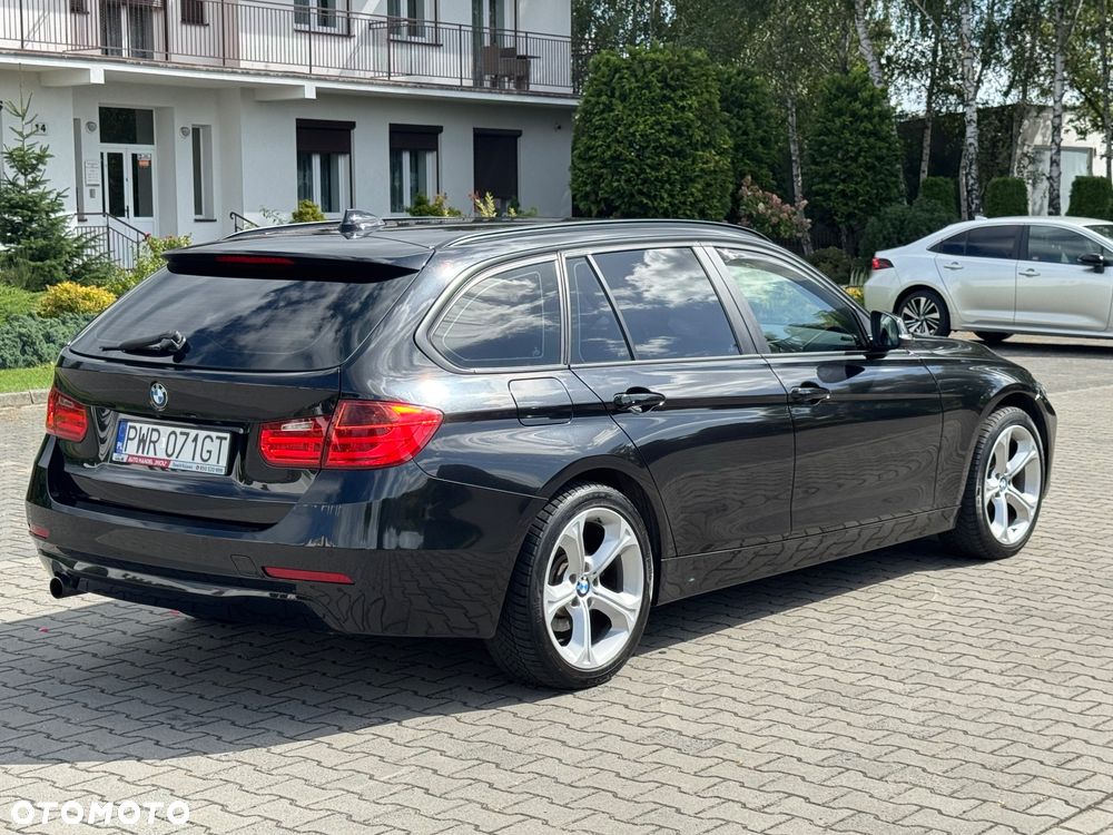 BMW Seria 3 318d xDrive - 21