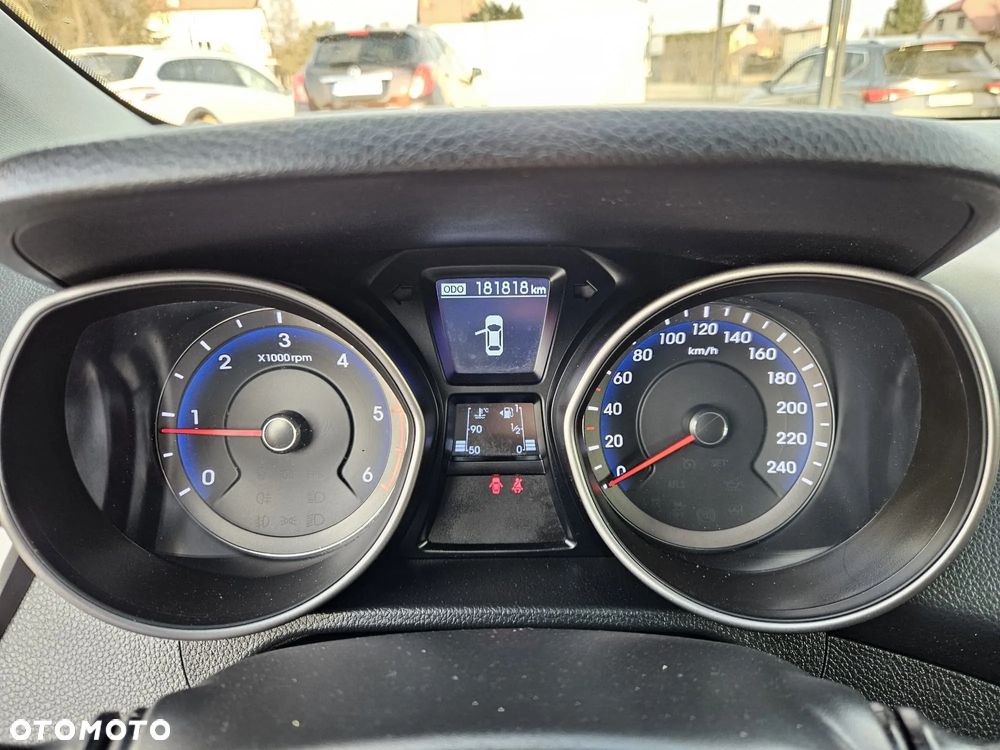 Hyundai i30 blue Kombi 1.6 CRDi Classic - 23