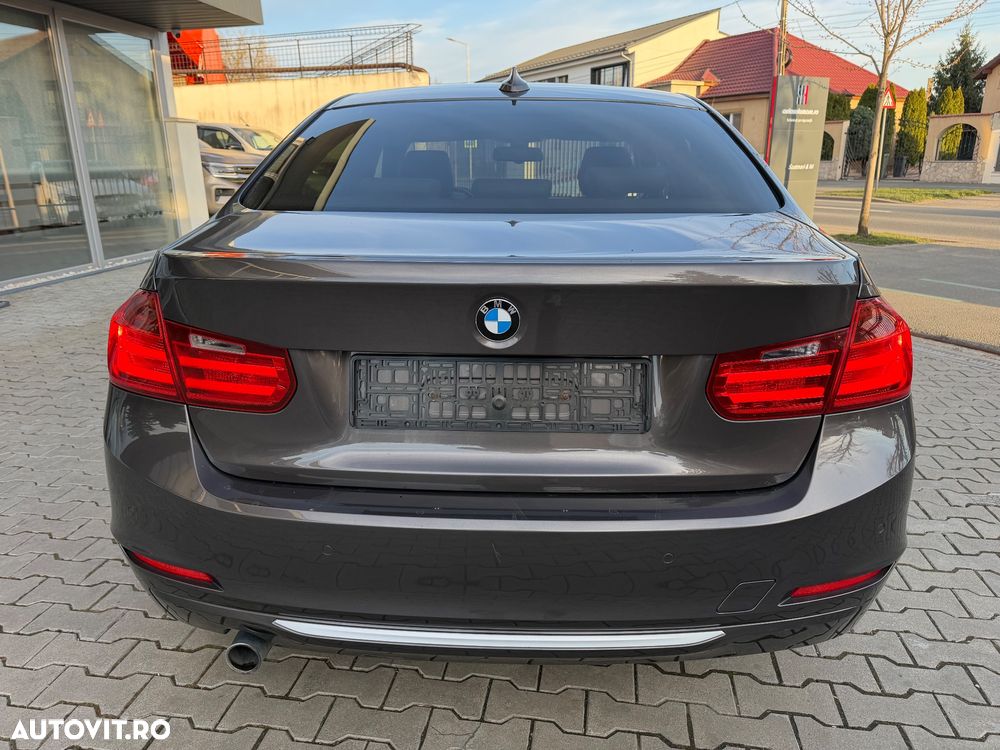BMW Seria 3 320d Aut. Modern Line - 9