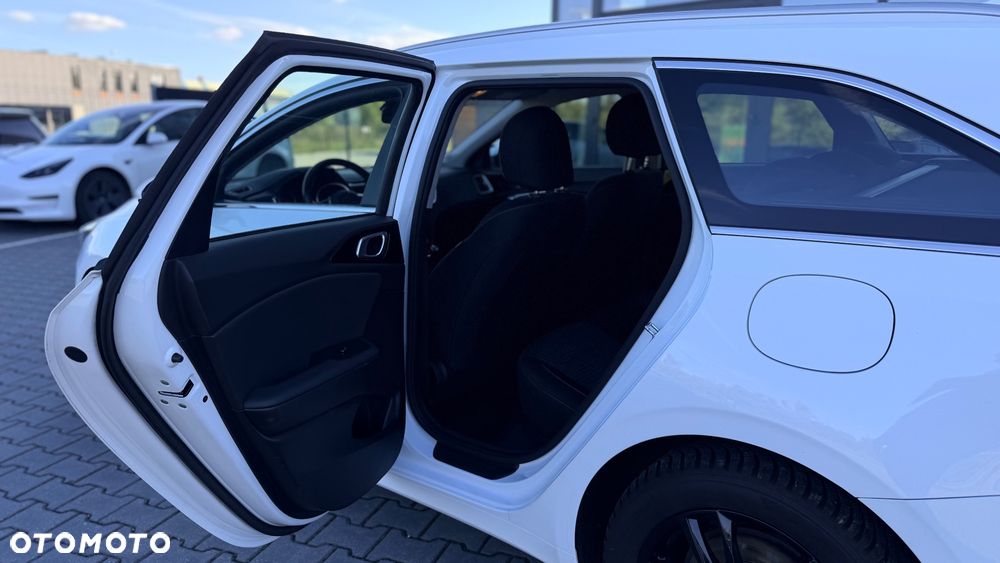 Kia Ceed - 14