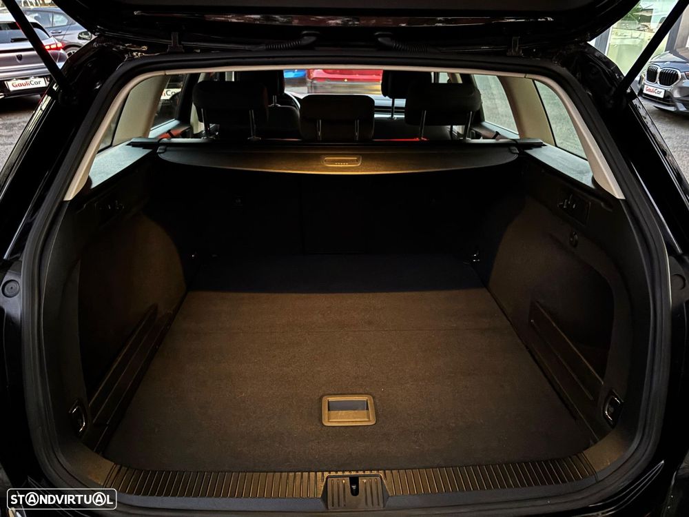 VW Passat Variant 1.6 TDI Confortline - 9