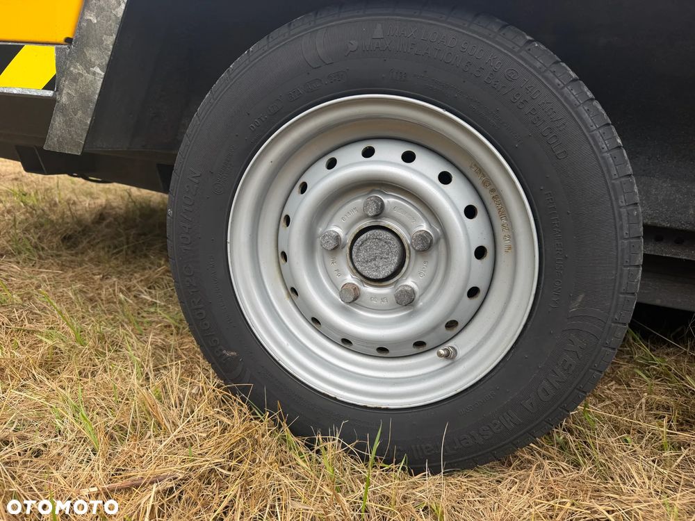Inny Przyczepa Dwuosiowa Ciężarowa-LAWETA Do Koparek Maszyn Budowlanych. HULCO TERRAX-2 3001-LK.  NAJAZD Pełny Klapa z Bardzo mocnej konstrukcji. Lekki system otwierania najazdu jedną ręką! DMC 3000Kg! Jest To Laweta marki PREMIUM. Dwie ośie hamujące! Pełny ocynk. HULCO to Francuski Producent największy w Europie! Potężna jakość wykonania! Okazja Tanio. Laweta sprowadzona z Norwegii. Zero zużycia jak nówka sztuka! OKAZJA - 16