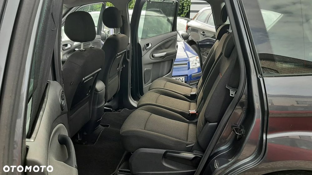 Ford S-Max 2.0 Trend - 13
