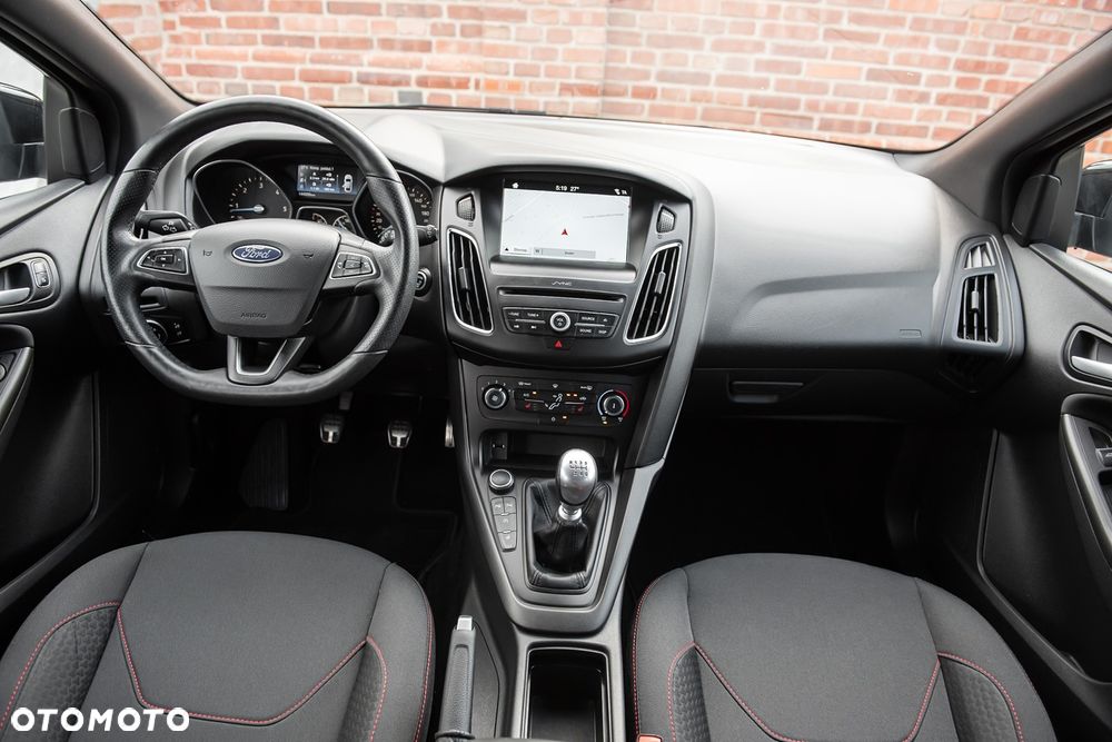 Ford Focus 1.5 EcoBlue Start-Stopp-System ST-LINE X - 28
