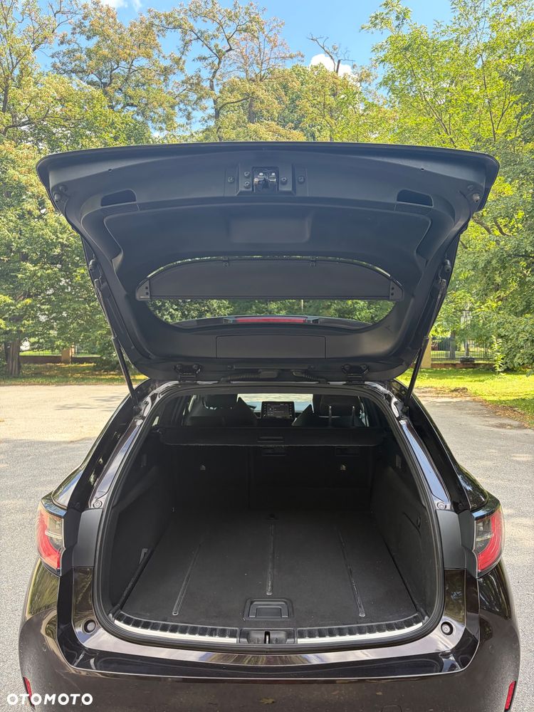 Toyota Corolla 2.0 Hybrid Executive - 13