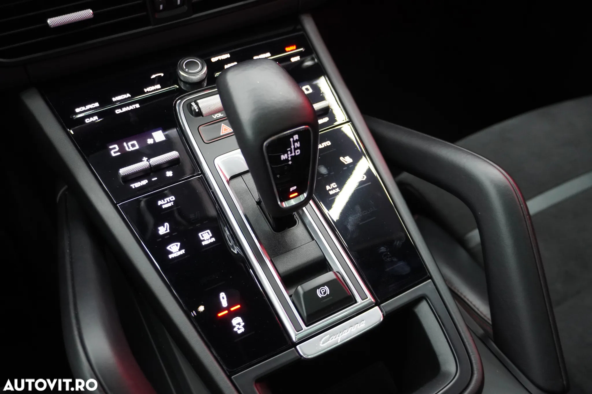 Porsche Cayenne Coupe GTS Tiptronic S - 18