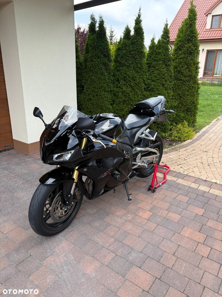 Honda CBR - 1