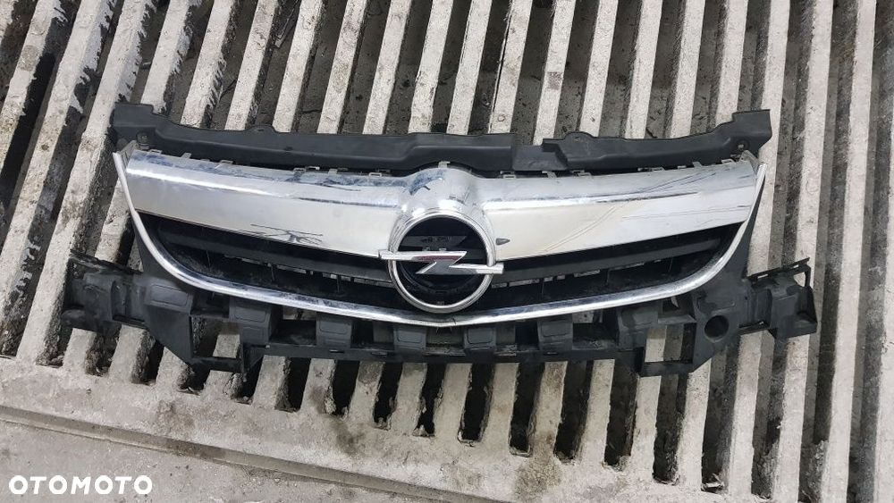Grill atrapa emblemat opel signum vectra c lift po lifcie FL - 1