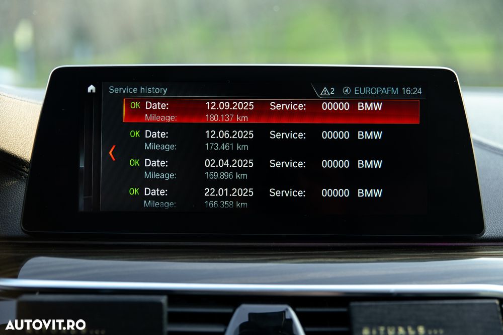 BMW Seria 5 540i xDrive AT - 24