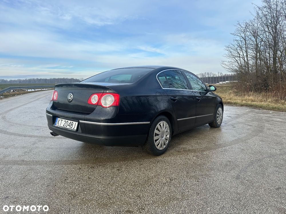 Volkswagen Passat 2.0 TDI Highline - 2