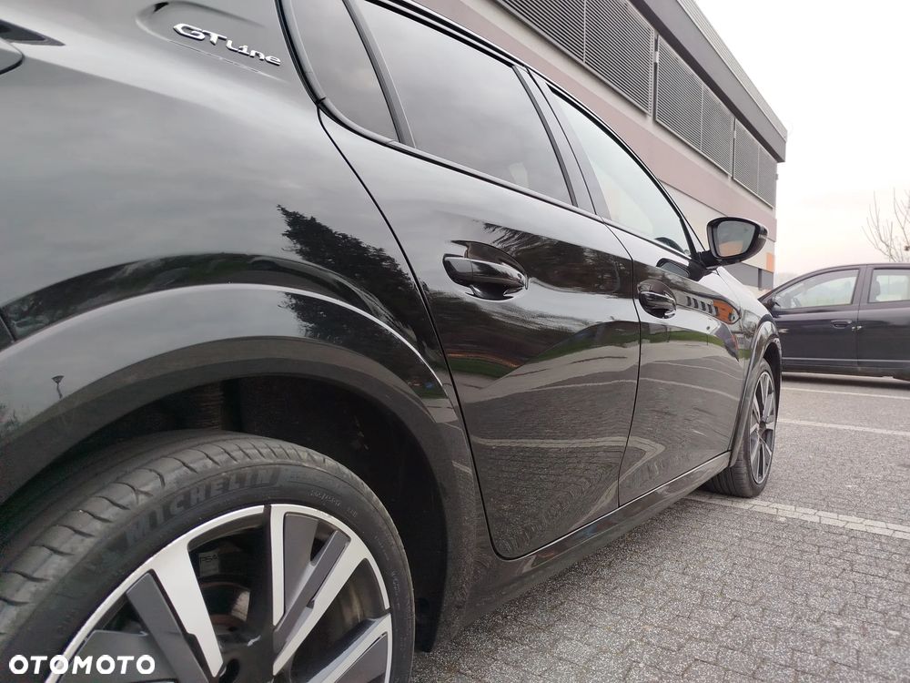 Peugeot 208 PureTech 100 EAT8 GT Pack - 33