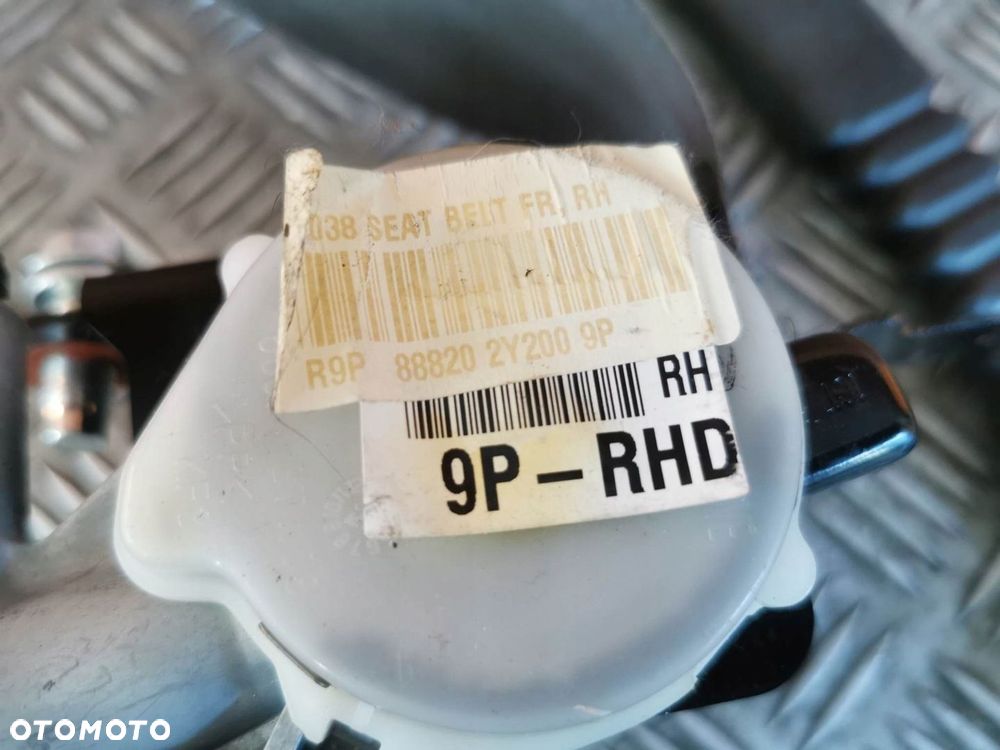 PAS PRAWY PRZÓD HYUNDAI IX35 UK 88820-2Y200 - 2