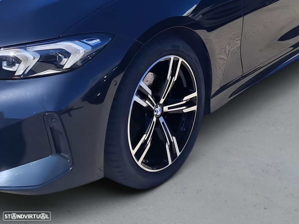 BMW 320 d Pack Desportivo M Auto - 4