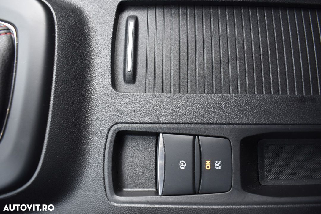 Ford Focus - 29