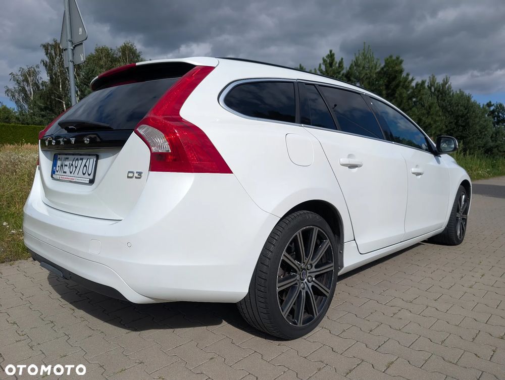 Volvo V60 D3 Geartronic Summum - 10