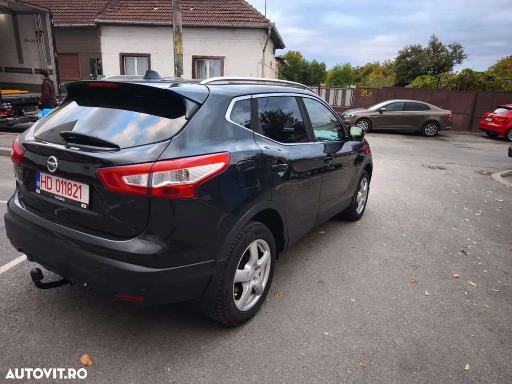 Nissan Qashqai 1.6 DCI Xtronic TEKNA+ - 3