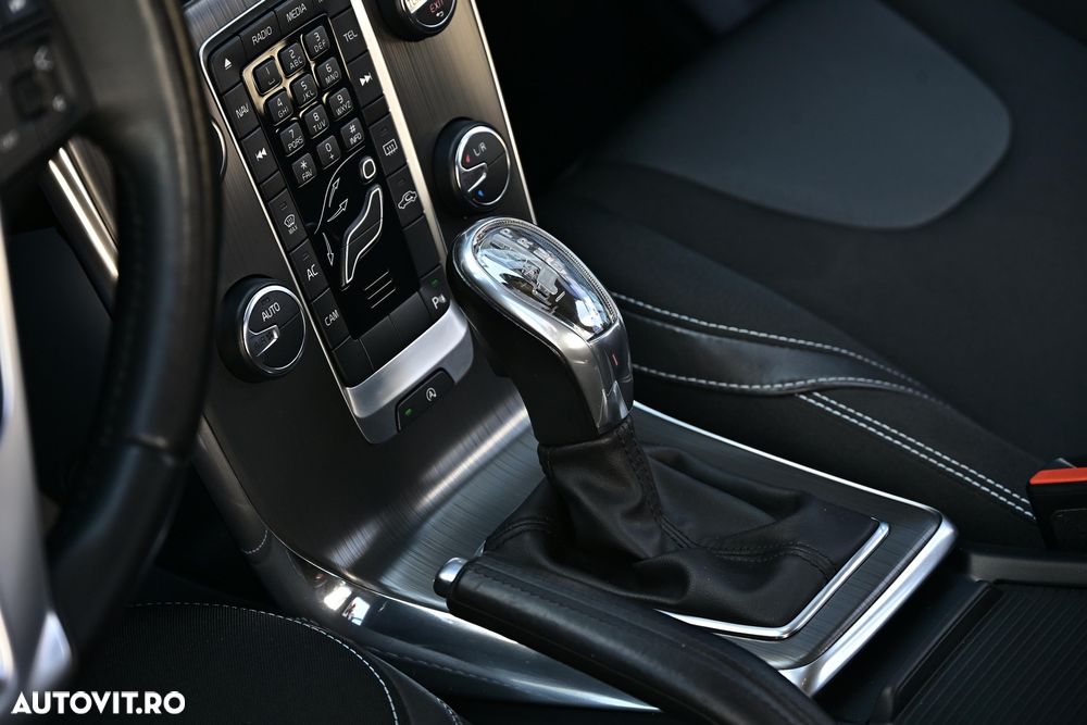 Volvo V40 D3 Geartronic - 19