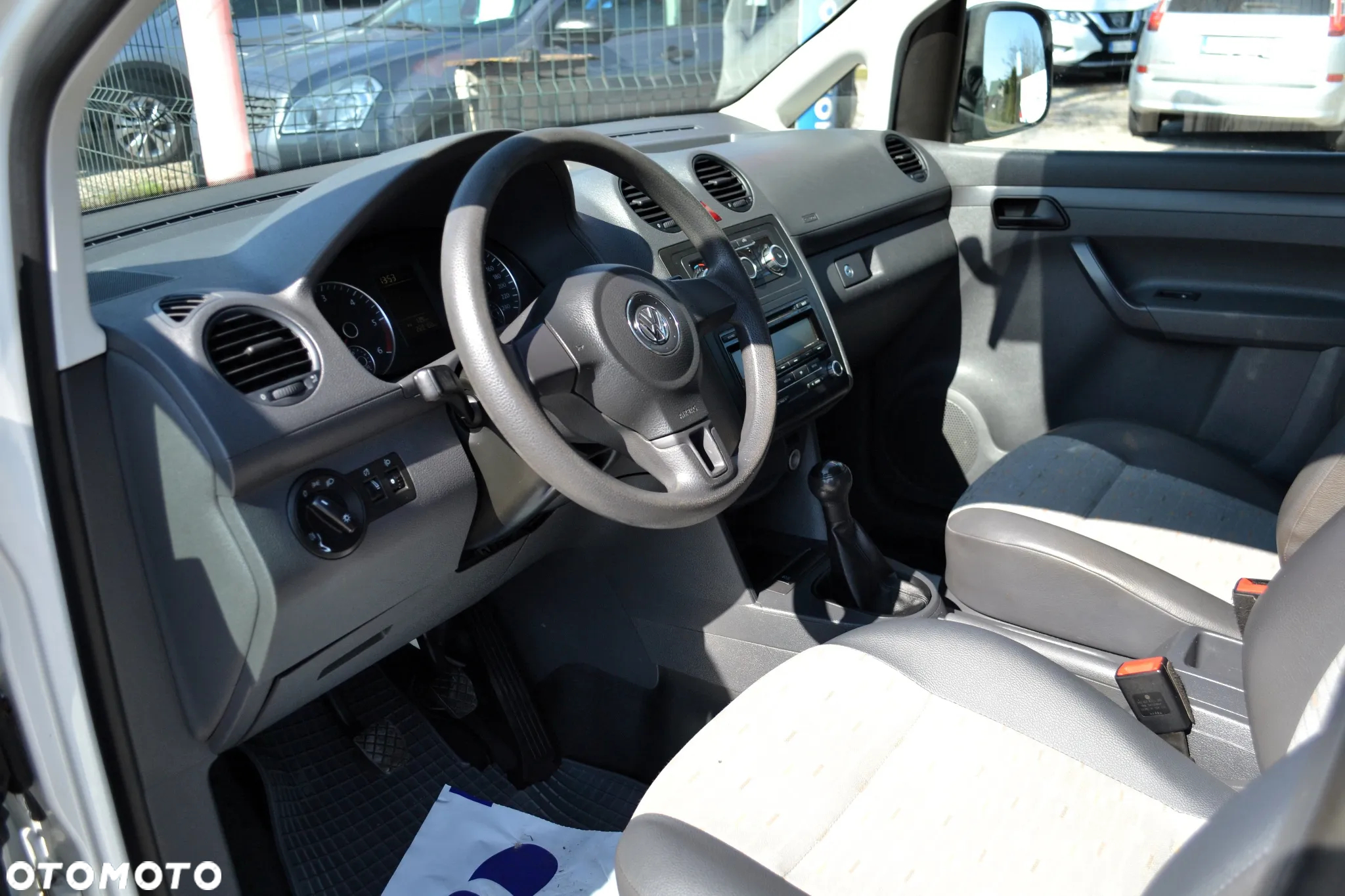 Volkswagen CADDY - 7