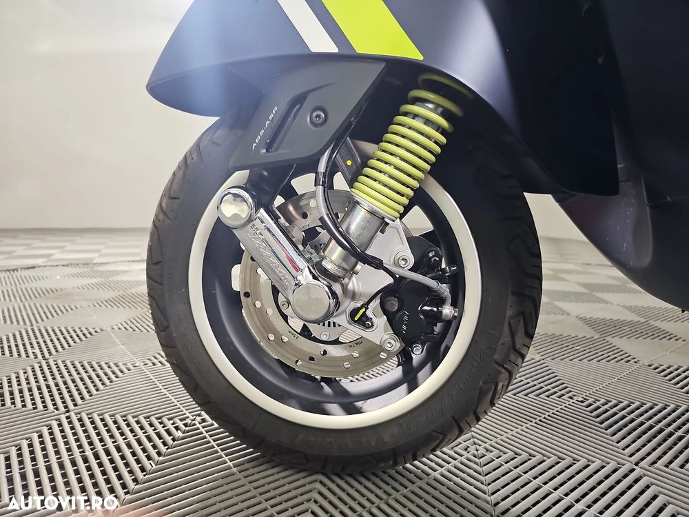Piaggio Vespa - 9