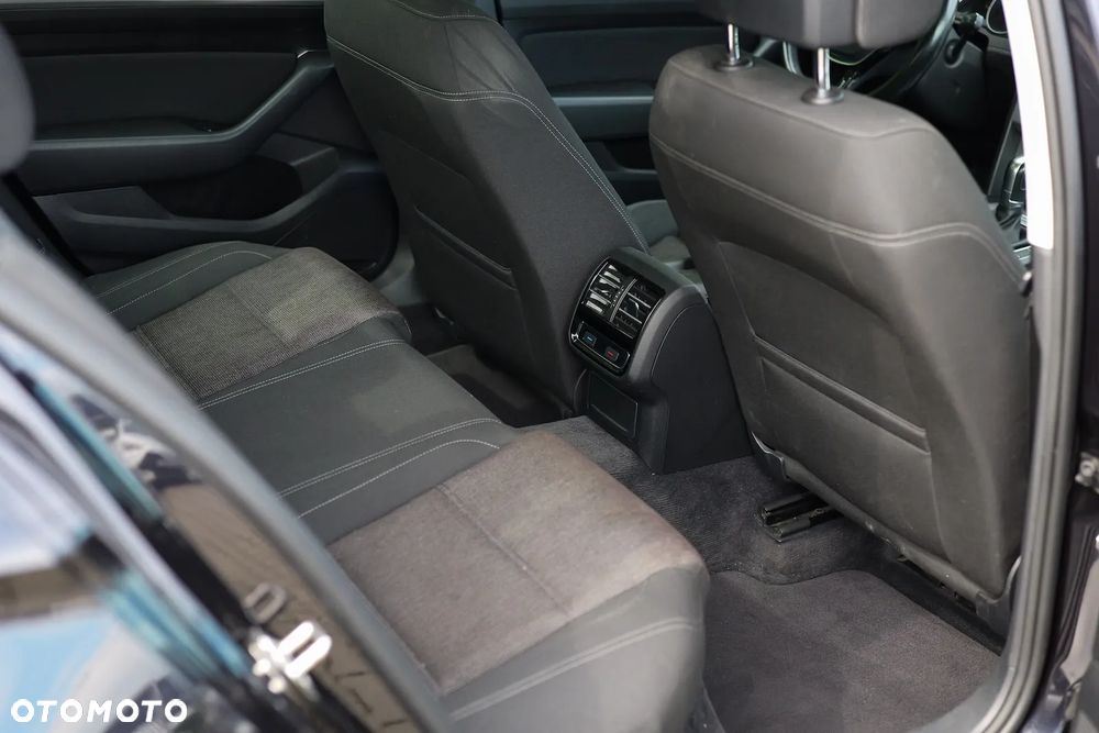 Volkswagen Passat 1.8 TSI BMT Comfortline DSG - 11