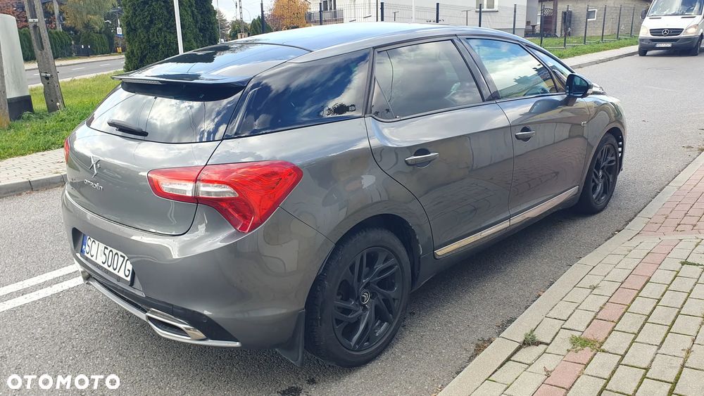 Citroën DS5 Hybrid4 Business Class - 12