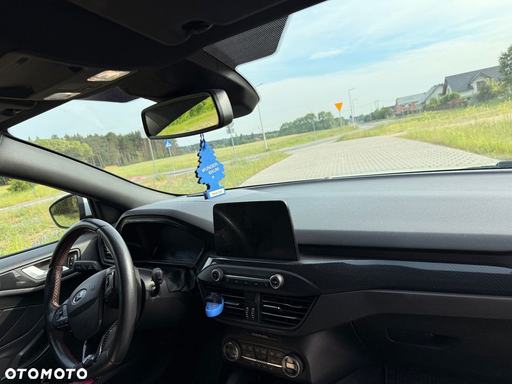 Ford Focus 1.5 EcoBlue STart-Stopp-System ST-LINE - 9