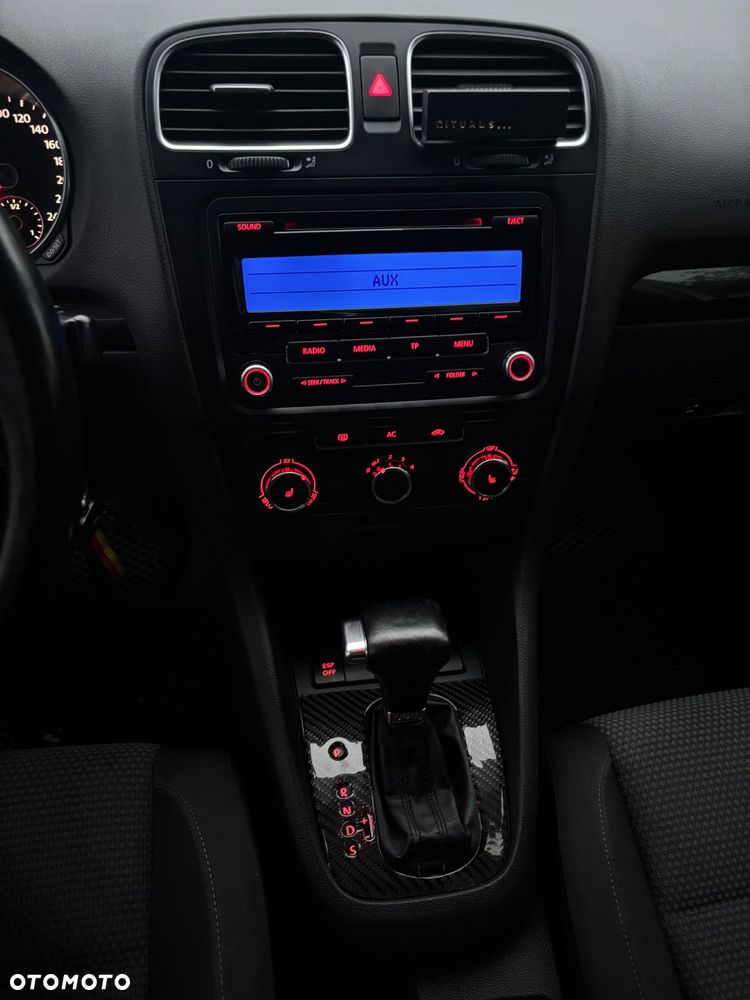 Volkswagen Golf - 21
