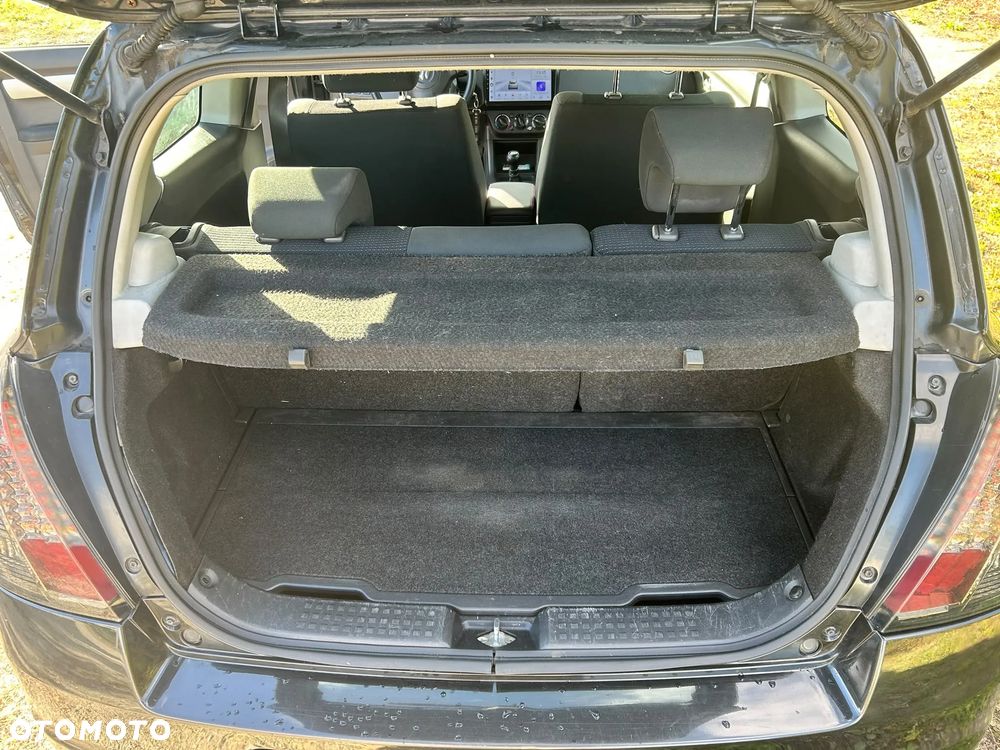 Suzuki Swift - 10