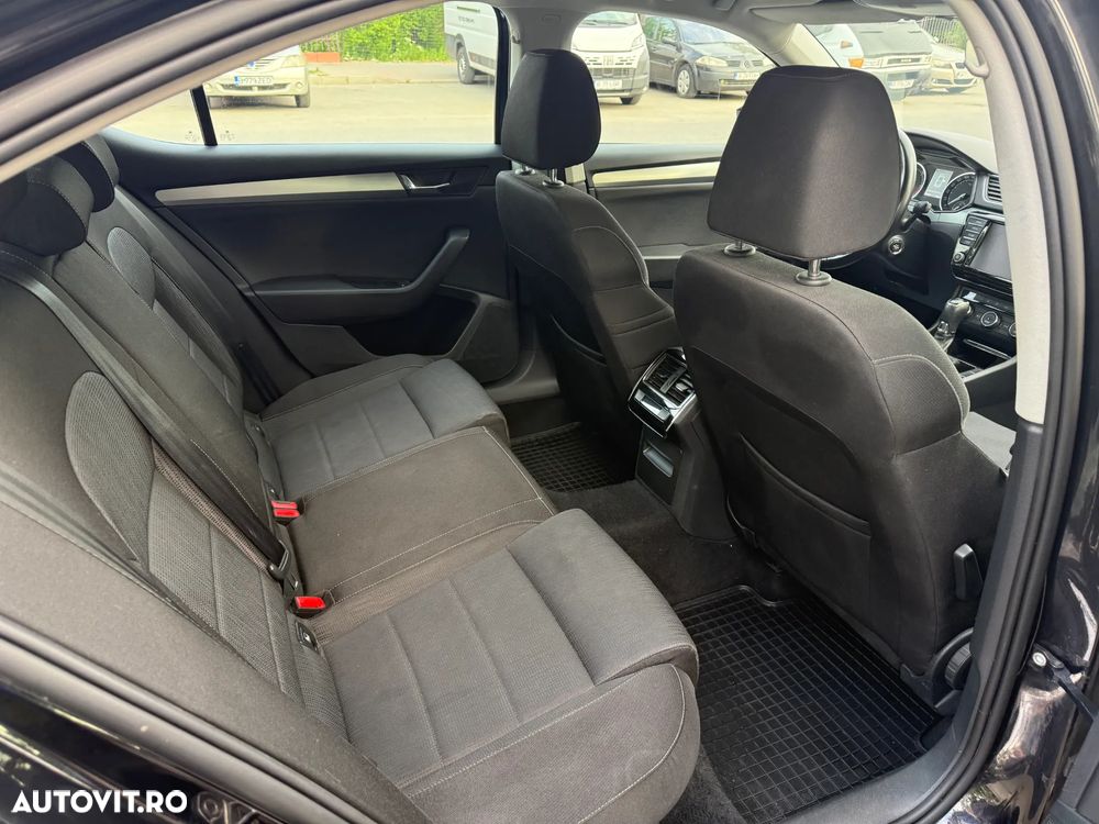 Skoda Superb 1.6 TDI DSG Active - 15
