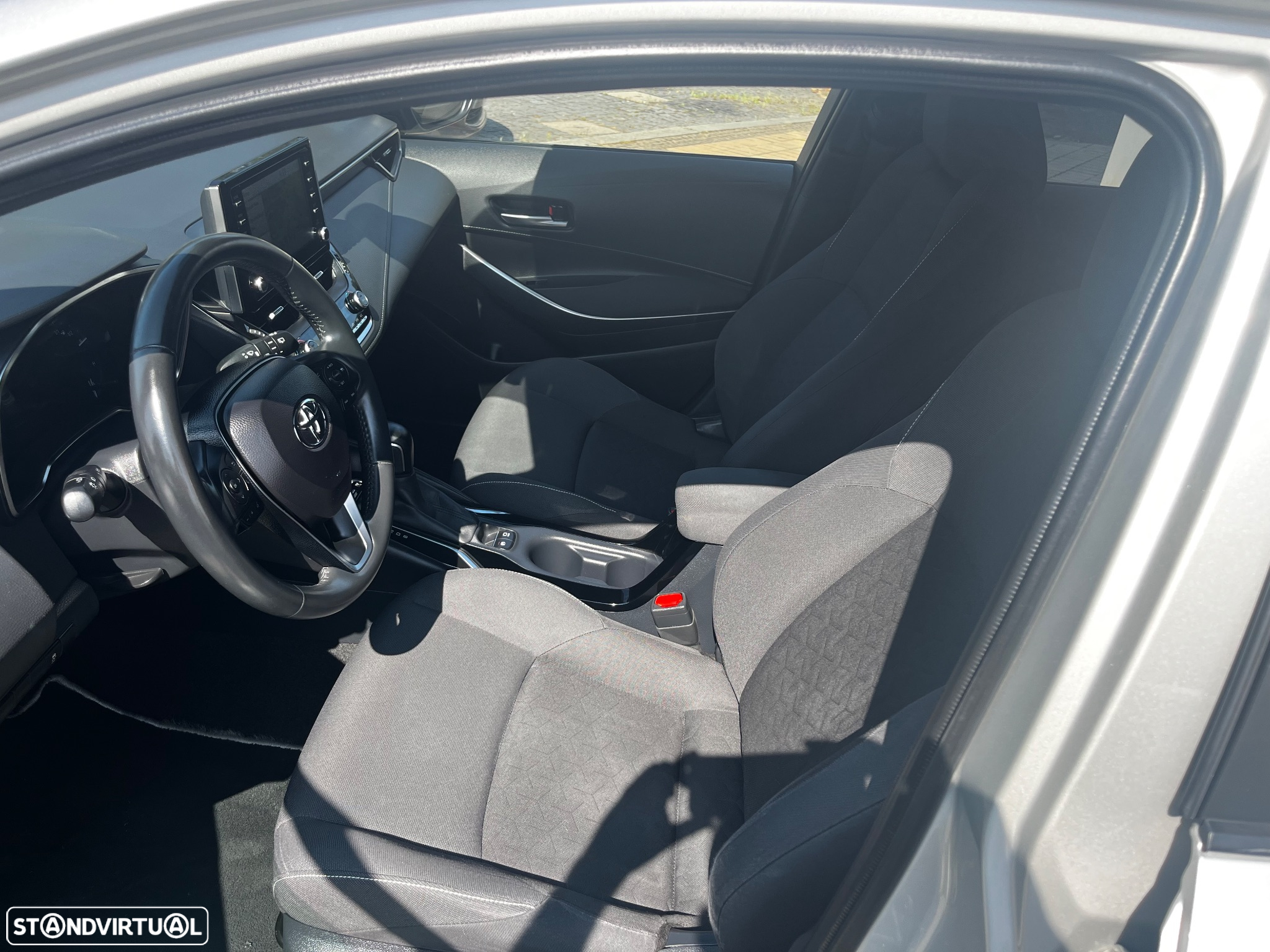 Toyota Corolla Touring Sports 1.8 Hybrid Comfort+P.Sport - 16