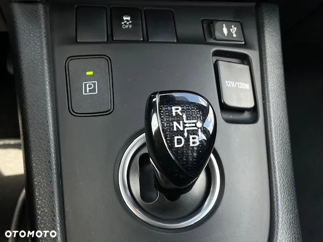 Toyota Auris Hybrid 135 Active - 27