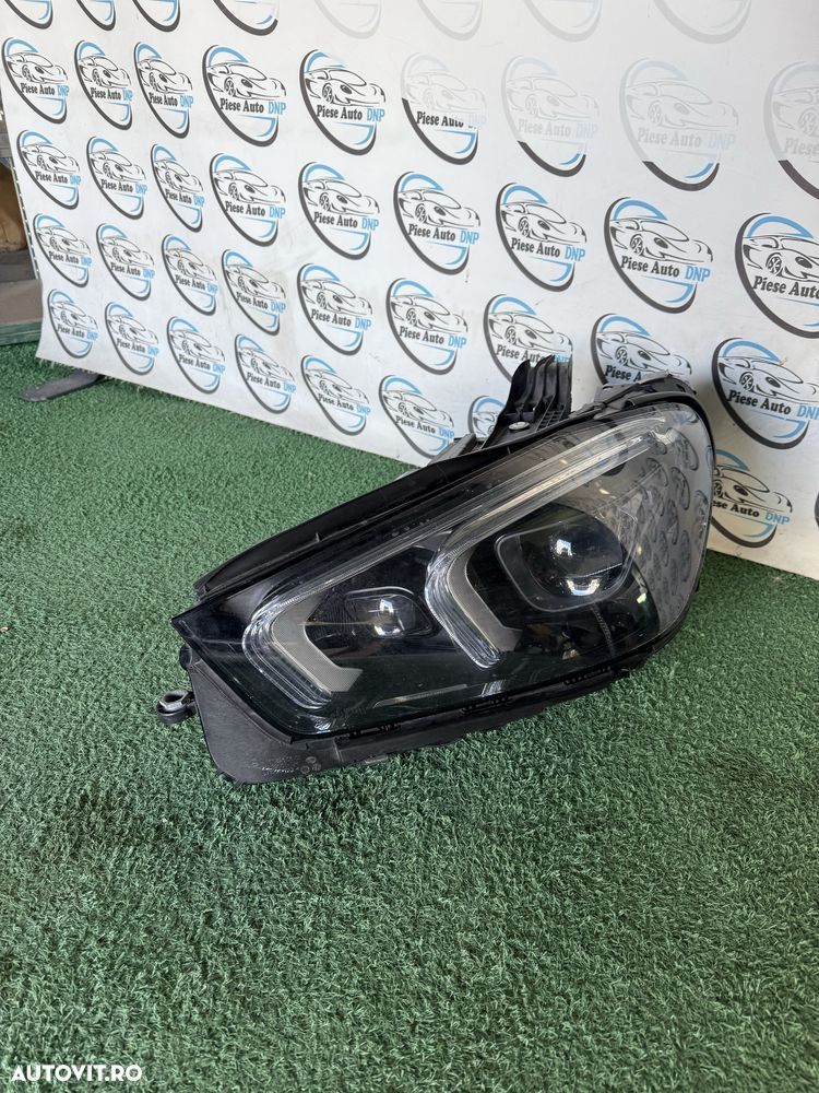 Far stanga Mercedes GLE W167 multibeam - 1