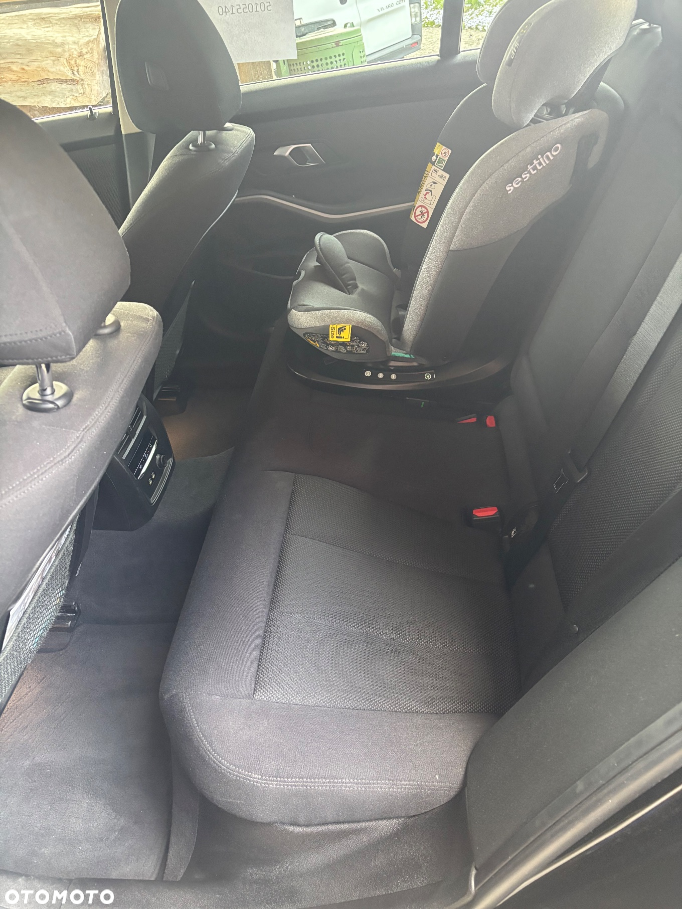 BMW Seria 3 318d - 12
