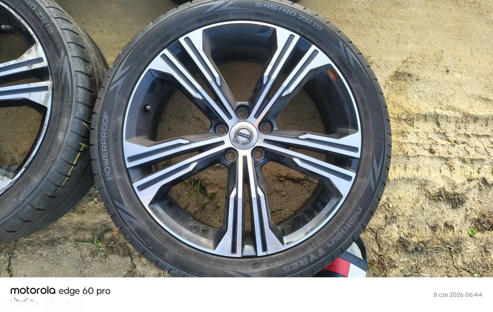 Felgi 19"  Volvo V40 V60 XC40 XC60 wraz z oponami Nokian 245/40R19 - 4