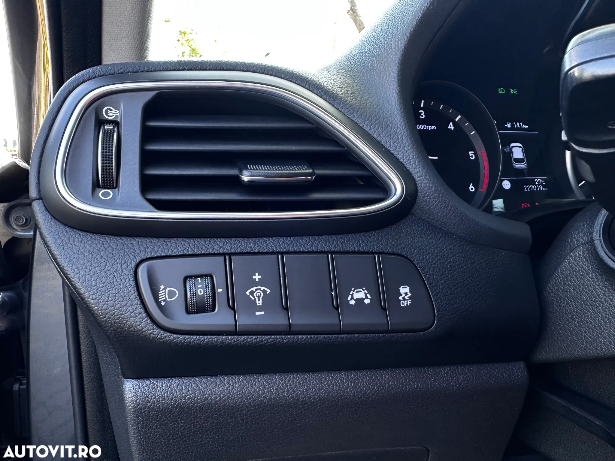 Hyundai i30 Kombi 1.6 CRDI DCT Premium - 21
