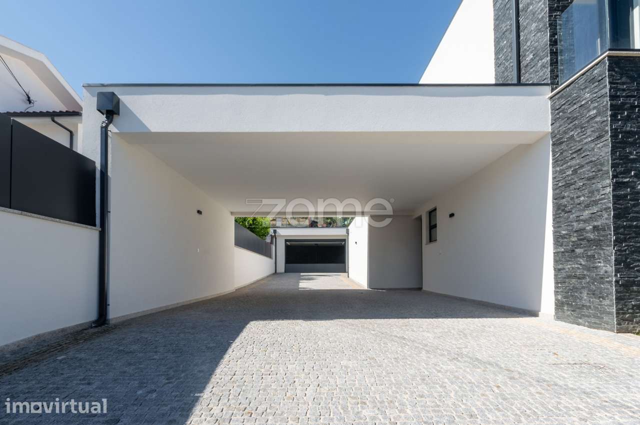 Moradia individual T4 em Ferreiros, Braga - Grande imagem: 4/46
