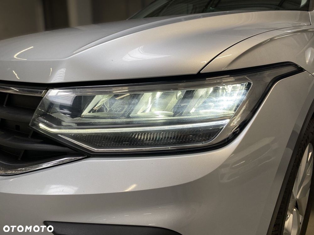 Volkswagen Tiguan 2.0 TSI 4Mot Life DSG - 10