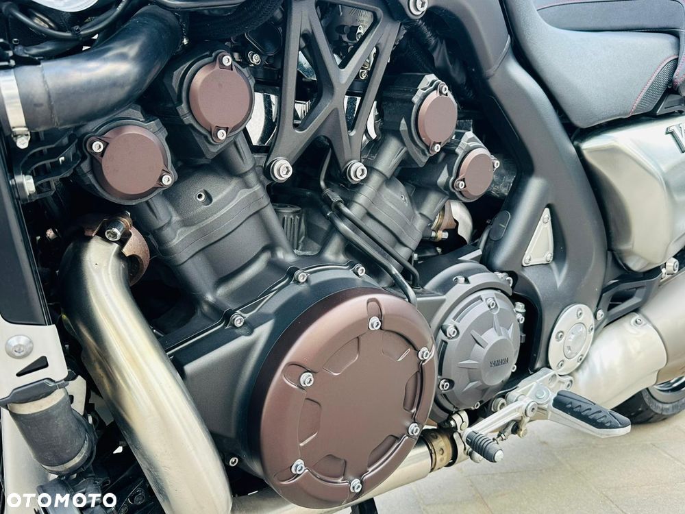 Yamaha V-MAX - 20