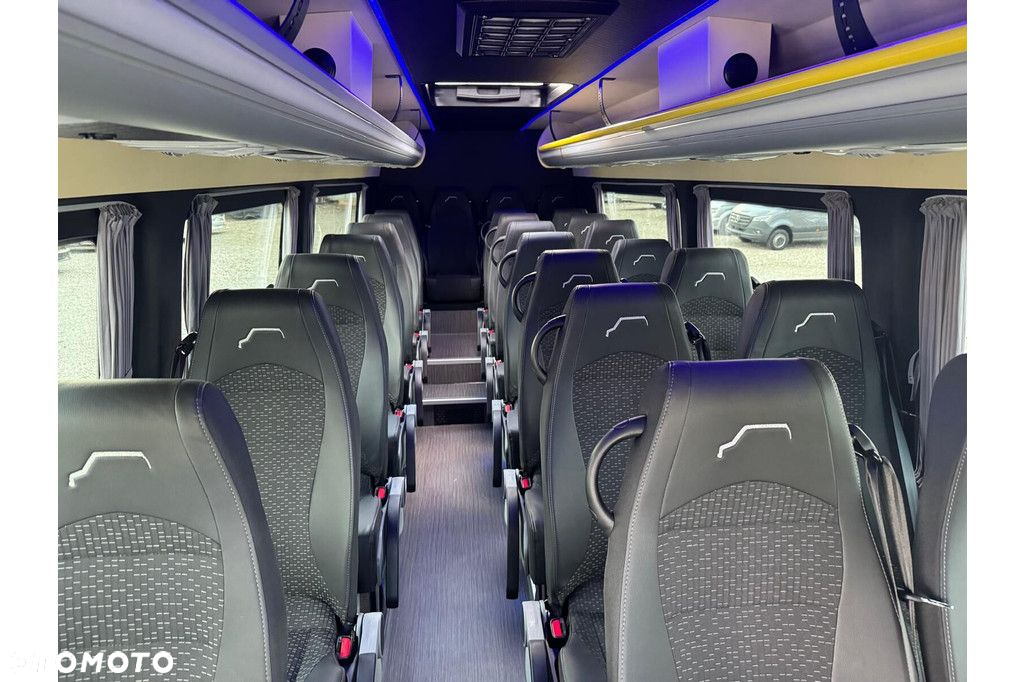 Mercedes-Benz Sprinter 519 - 13