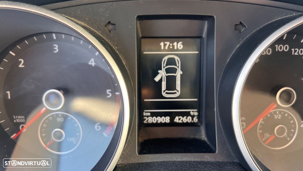 VW Golf Variant 1.6 TDi Confortline - 13