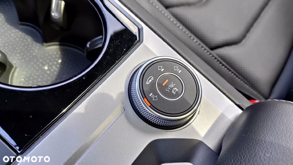 Volkswagen Touareg - 39