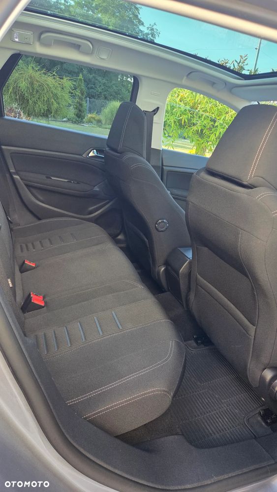 Peugeot 308 e-HDi 115 Stop & Start Allure - 17