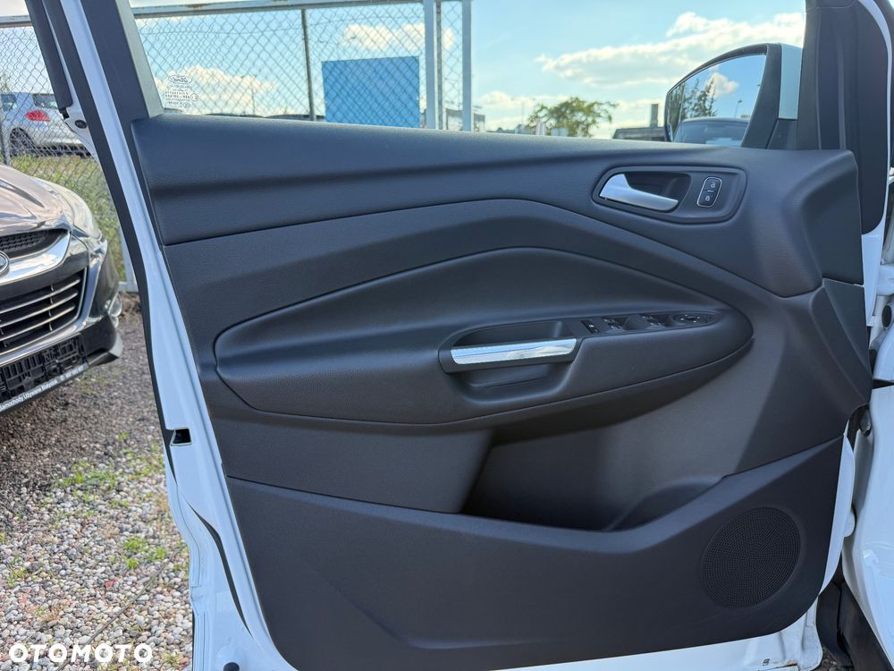 Ford Kuga - 35