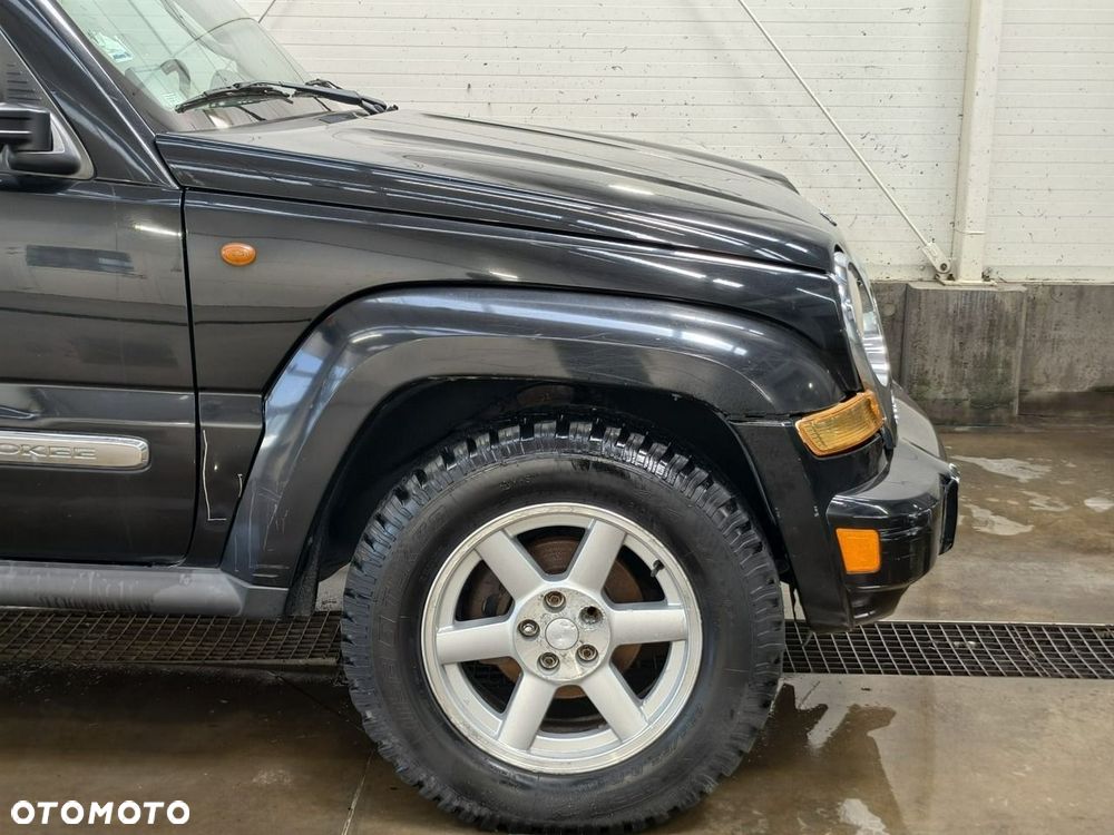 Jeep Cherokee - 8
