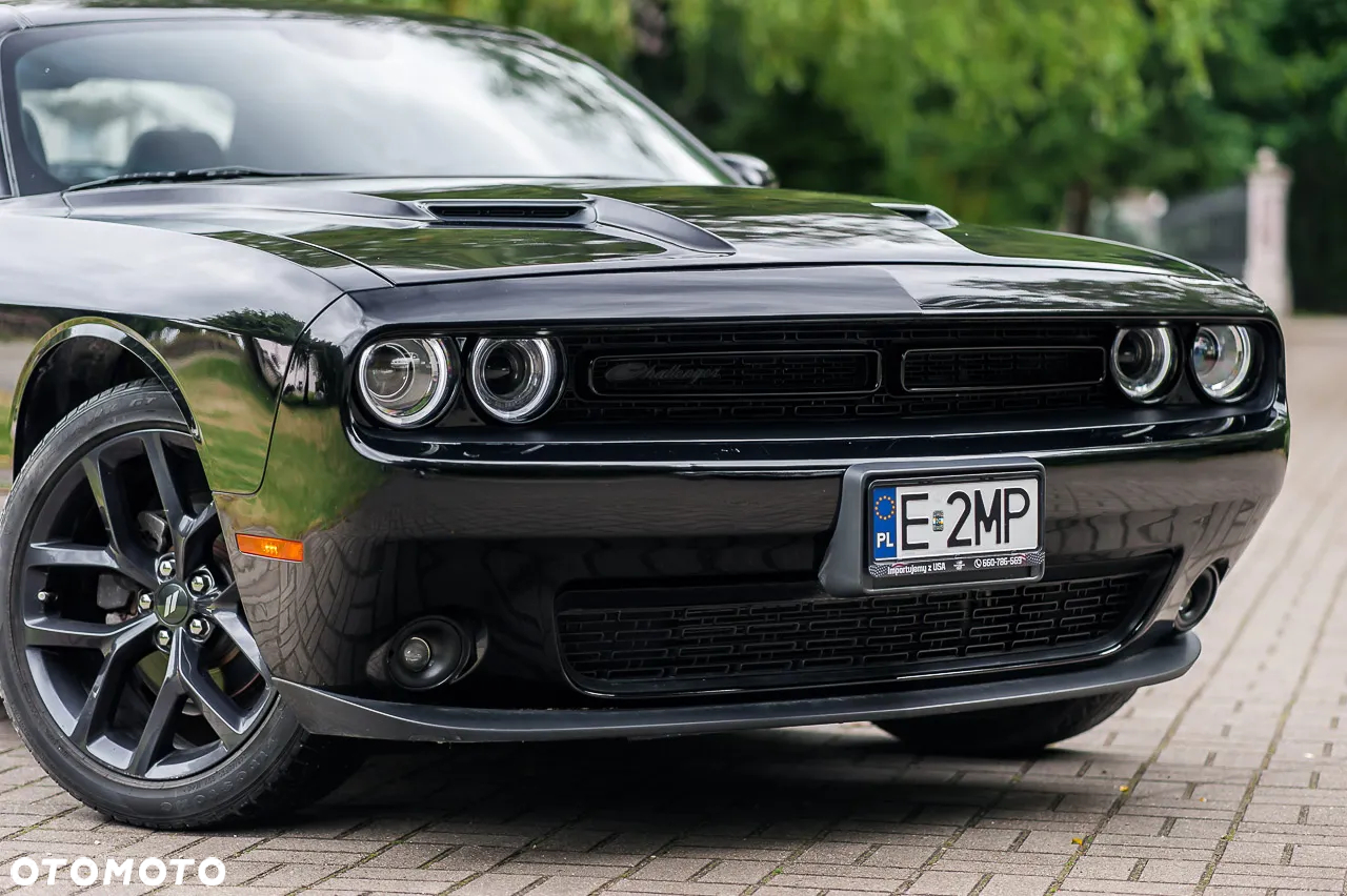 Dodge Challenger - 10