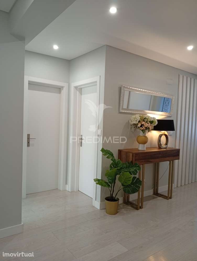 APARTAMENTO T3 RENOVADO - Grande imagem: 3/40