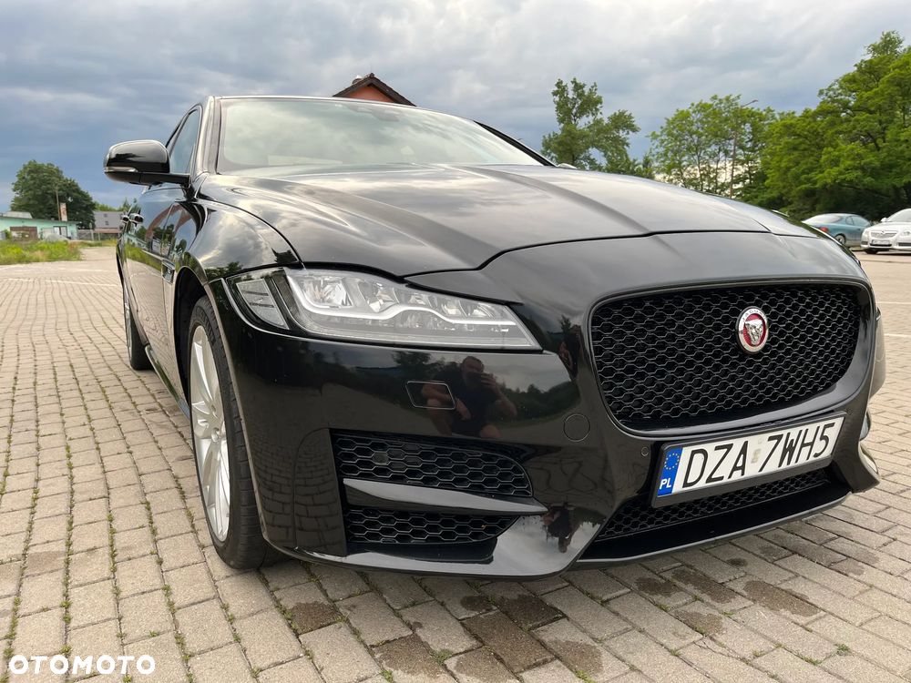 Jaguar XF 20d AWD R-Sport - 11
