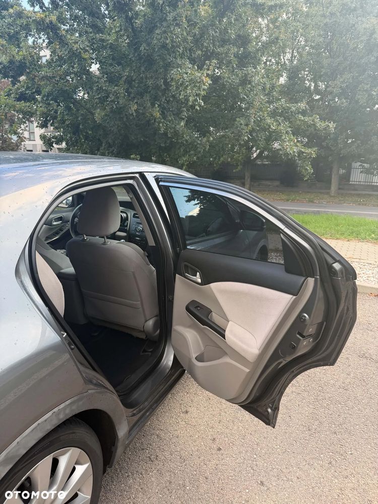Honda Civic 1.8 i-VTEC Sport - 18