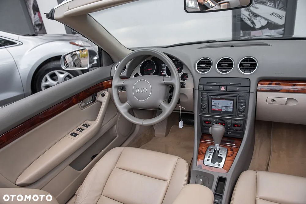 Audi A4 1.8 T multitronic - 22