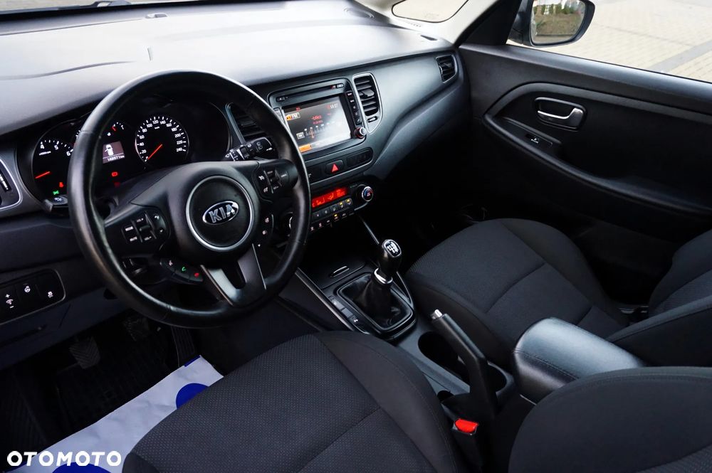 Kia Carens 1.6 GDI Dream Team Edition - 22